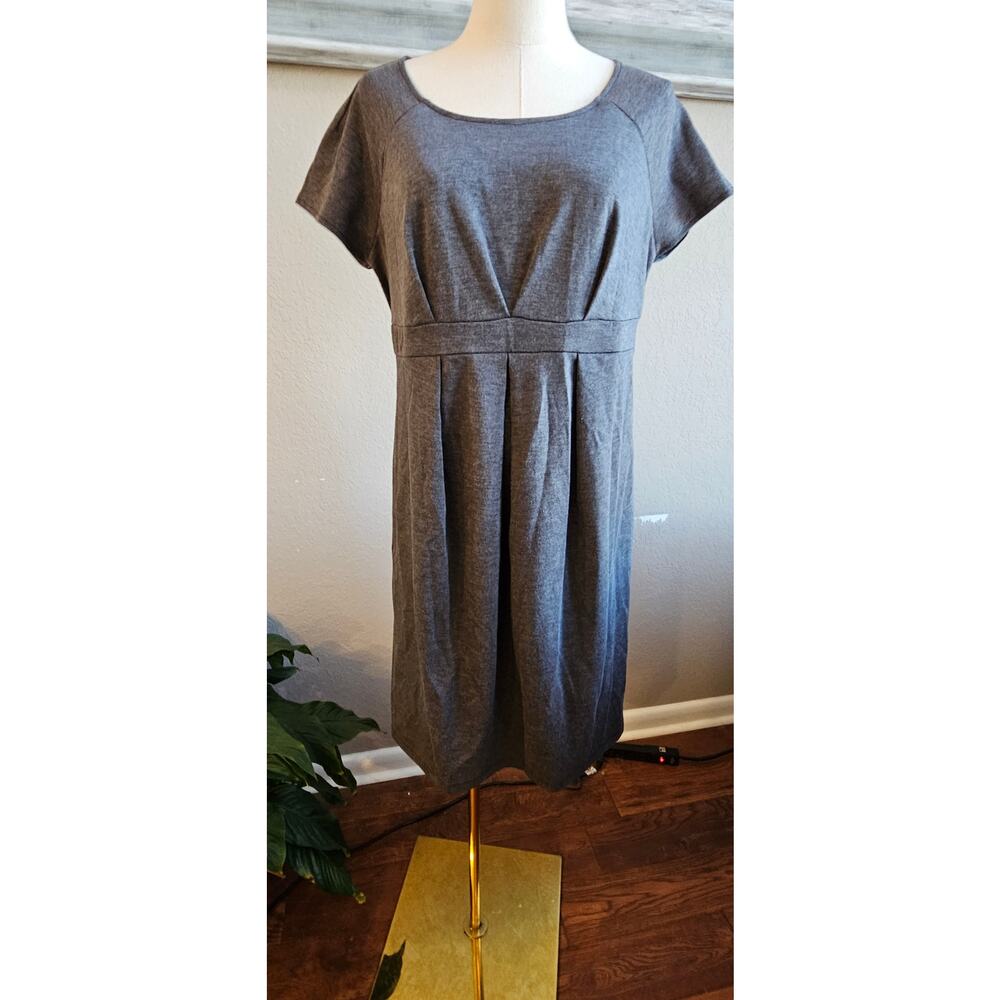 Liz Lange Maternity Pleated Ponte‎ Dress Women Size M Gray Stretch Short Sleeve